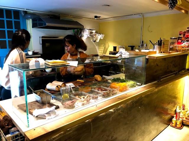 Banh Mi 25